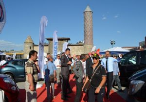 Erzurum’da 2. Oto Şov Fuarı açıldı